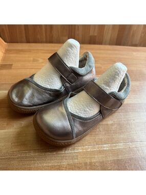 Livie & Luca Ruche Girls Metallic Rose Gold Leather Mary Jane Shoes Size 2Y